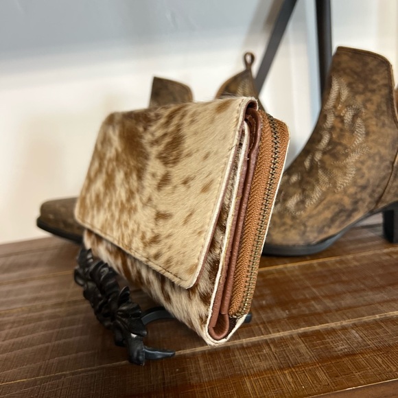 New Unique Brown White Tan Genuine Leather Cowhide Flap Handmade womens large - Picture 7 of 8